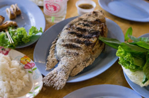 gegrillter Fisch Nachtmarkt Bangkok, Thailand