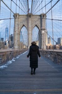 Morgens auf der Brooklyn Bridge