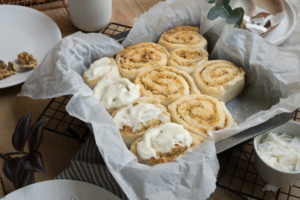 Blech mit Kokos-Hefeschnecken