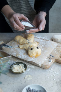 Verzierung des glutenfreien Stutenkerl
