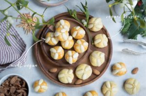 Bethmännchen in der veganen und nicht veganen Version.