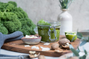 PEsto schmeckt auch aus Grünkohl!