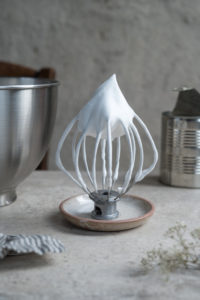 So sieht aufgeschlagenes Aquafaba aus.