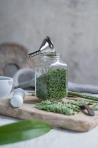 Bärlauchsalz in Vorratsglas