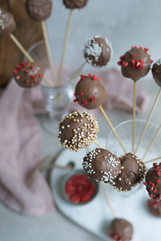 Cake Pops mit Nuss-Nougat - www.glutenfreiumdiewelt.de