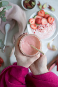 Selbstgemachtes Rhabarber-Curd