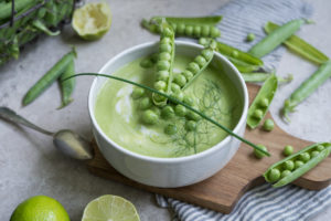 frische Erbsensuppe mit Kokosmilch & Zitronengras