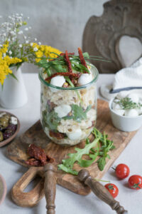 glutenfreier Nudelsalat, mediterran