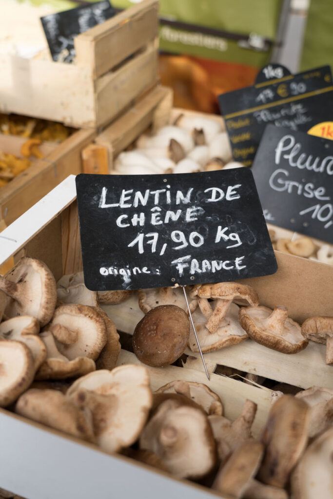 frische Pilze, Wochenmarkt, Paris