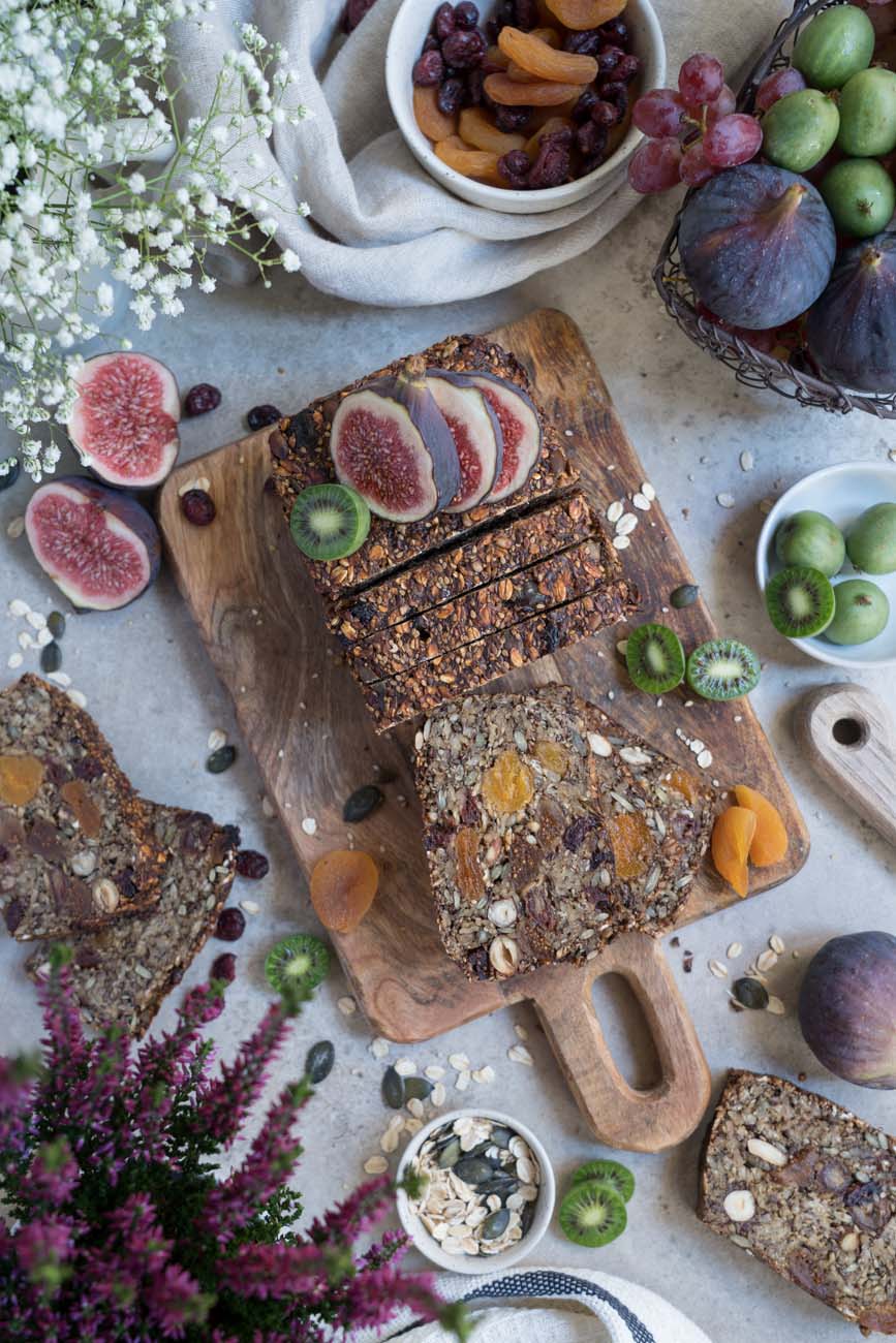 glutenfreies, veganes Früchtebrot