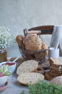 Brotkorb mit glutenfreien Brötchen
