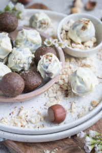 weihnachtliche Energyballs mit Lebkuchen