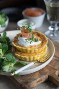 Mini-Quiche mit Lachs