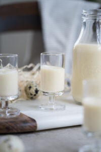 veganer Eierlikör in Pinnchen