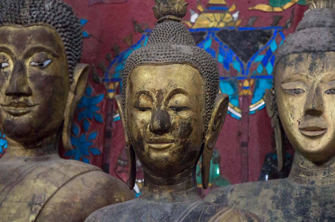 Buddhastatue in Tempel, Laos