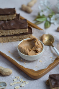 Erdnussbutter für die Riegel