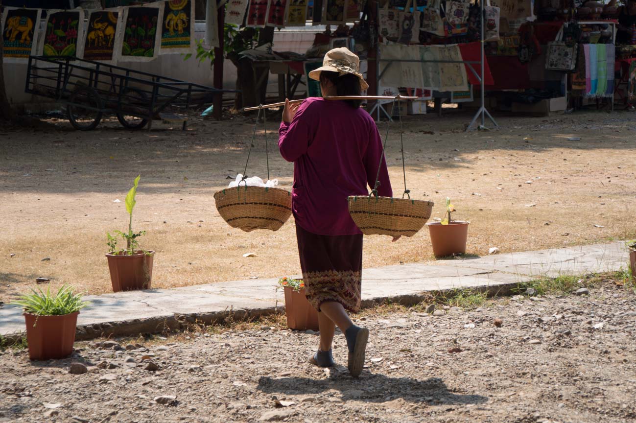 Verkäuferin in Luang Prabang, Laos