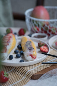 süße Sommerrollen mit Obst
