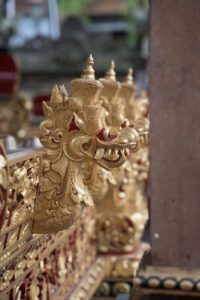 Verziehung am Tempel