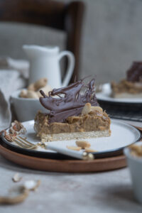 Erdnuss-Dattel-Schnitten, vegan & glutenfrei