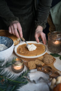 Zubereitung der Crêpes-Torte