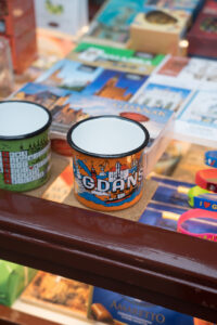 Souvenirstand mit Bechern, Danzig