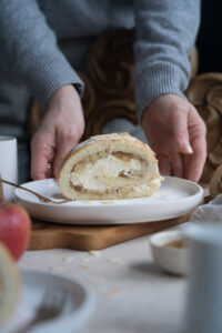 winterliche Biskuitrolle, glutenfrei