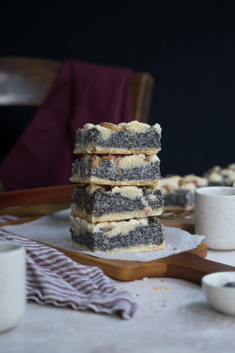 Mohnstreusel mit Rhabarber Mohnstreusel mit Rhabarber