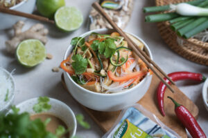 Glasnudeln mit Erdnusssoße