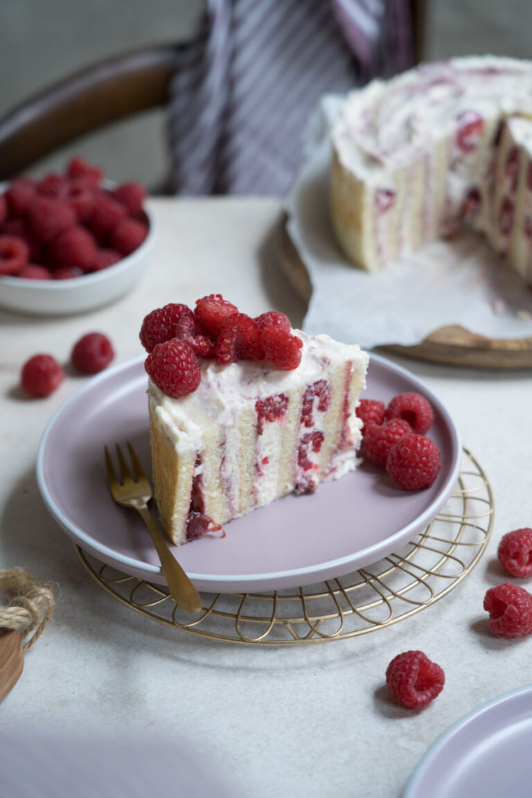 Wickeltorte aus Biskuit, glutenfrei I www.glutenfreiumdiewelt.de Wickeltorte aus Biskuit, glutenfrei I www.glutenfreiumdiewelt.de