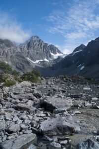 ausgetrocknetes Flussbett