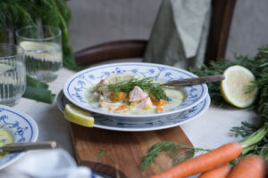 finnische Lachssuppe, Lohikeitto