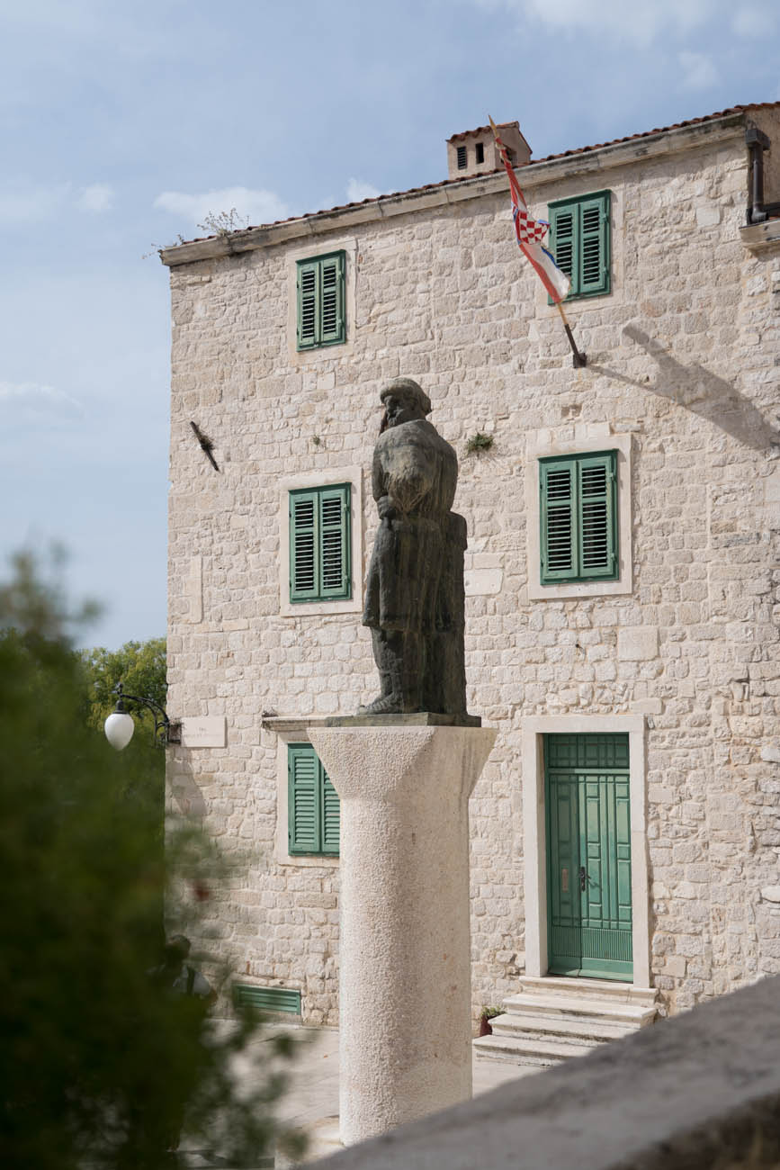 Statue, Sibenik