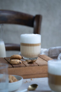 Milchkaffee mit glutenfreiem Haferdrink