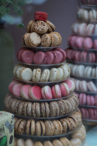 Macarons im Schaufenster