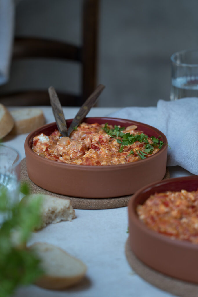 Fërgesë, albanischer Auflauf I Rezept - www.glutenfreiumdiewelt.de