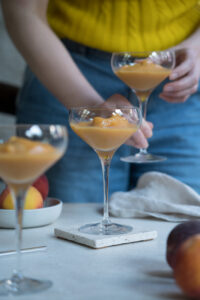 sommerliches Pfirsich-Slush