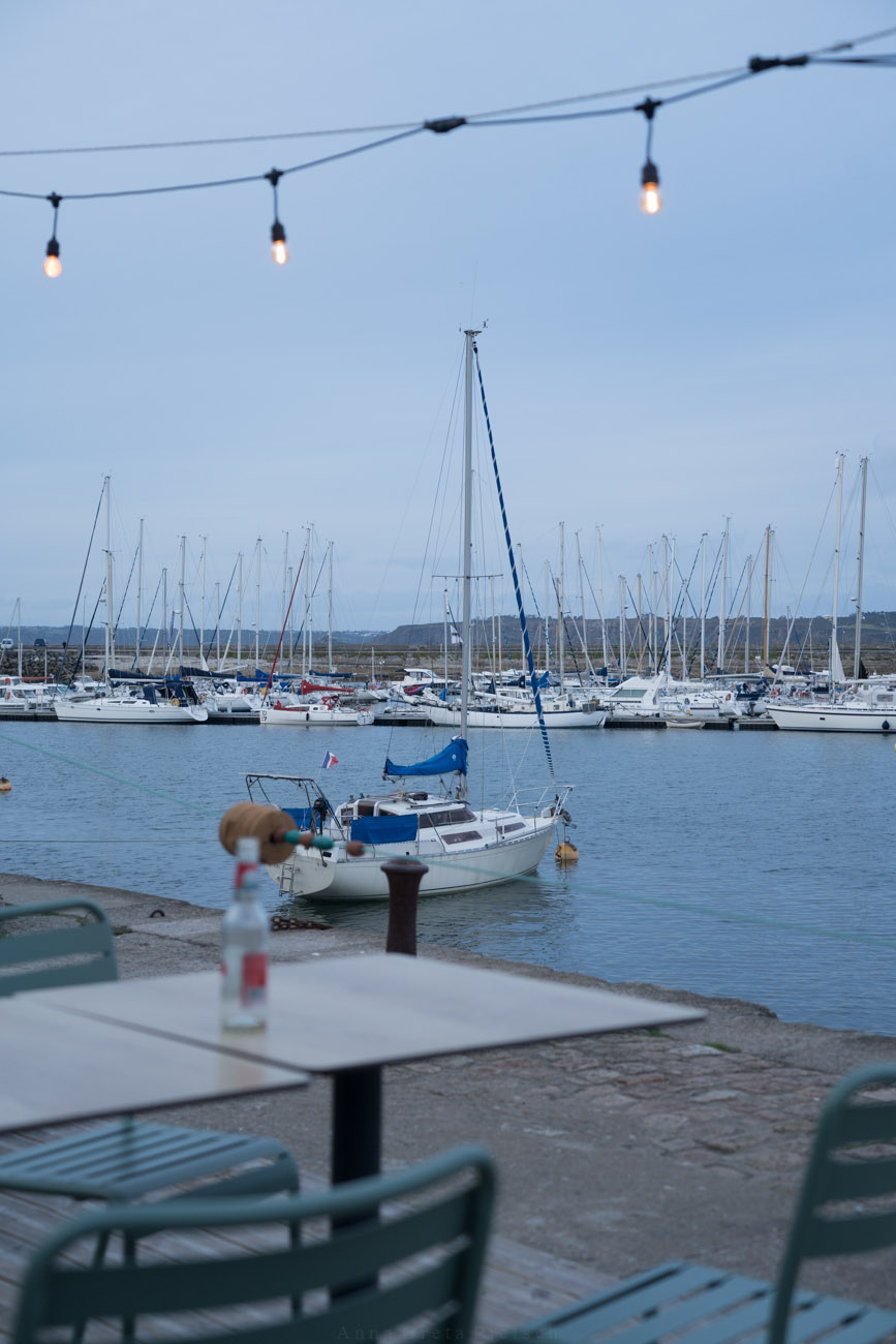 Hafen in der Dämmerung