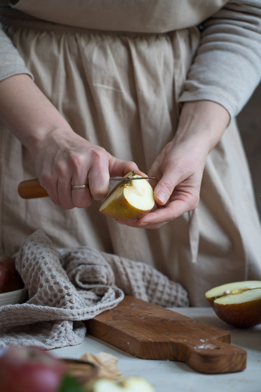 Apfel schneiden