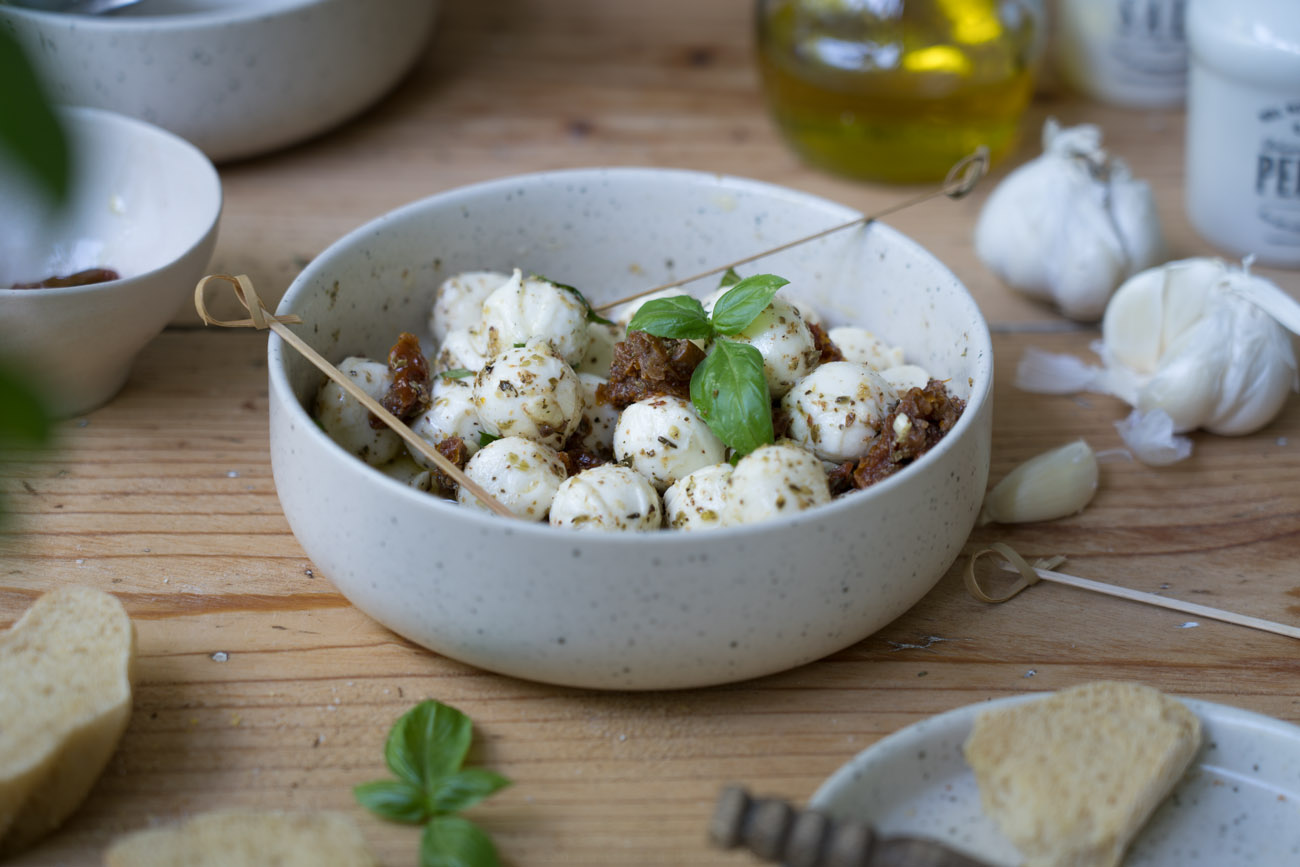 Rezept: Mozzarellabällchen in Marinade