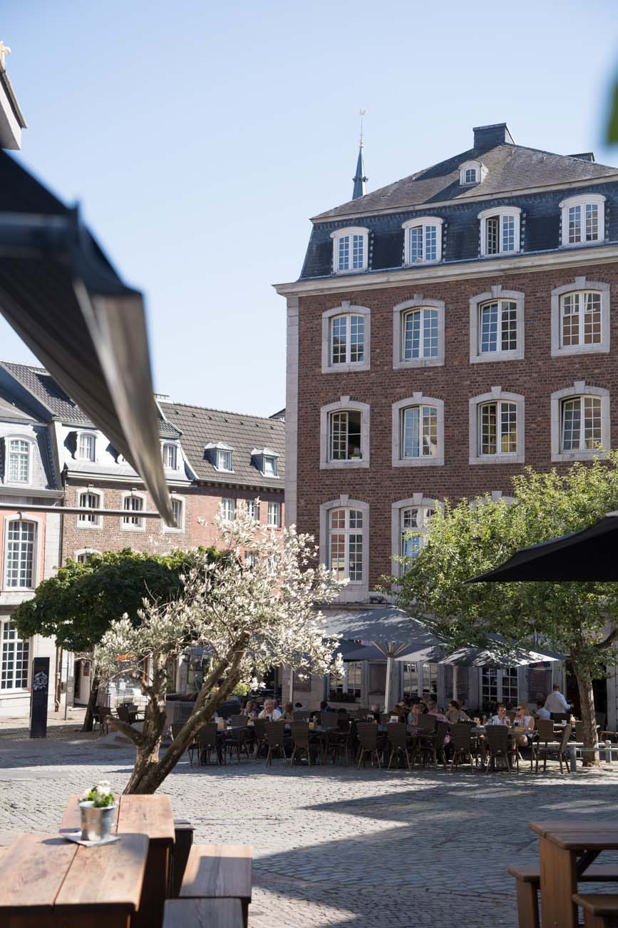 Ein schön restauriertes Gebäude in der Aachener Innenstadt.